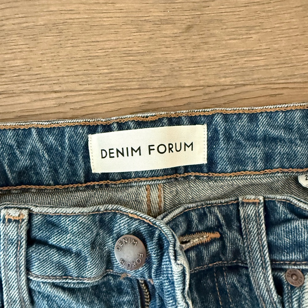 Aritzia Denim Forum Jeans - Picture 2 of 2